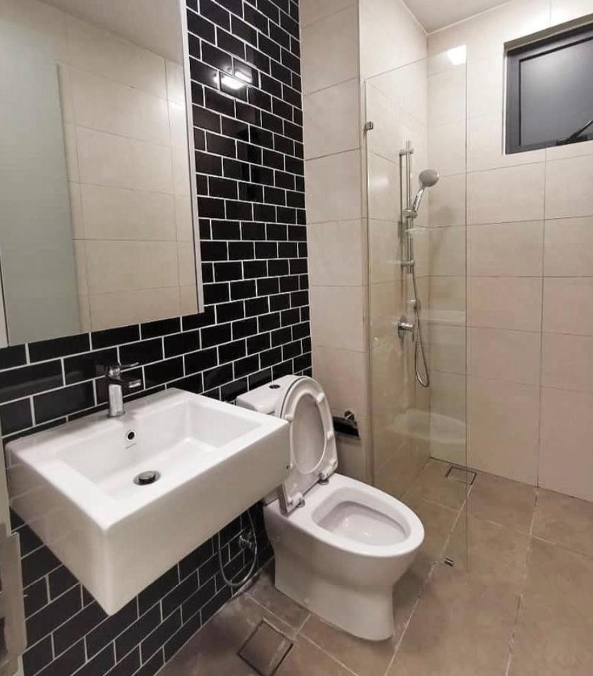 Union Suites Big Common Area For Rent - photo 11