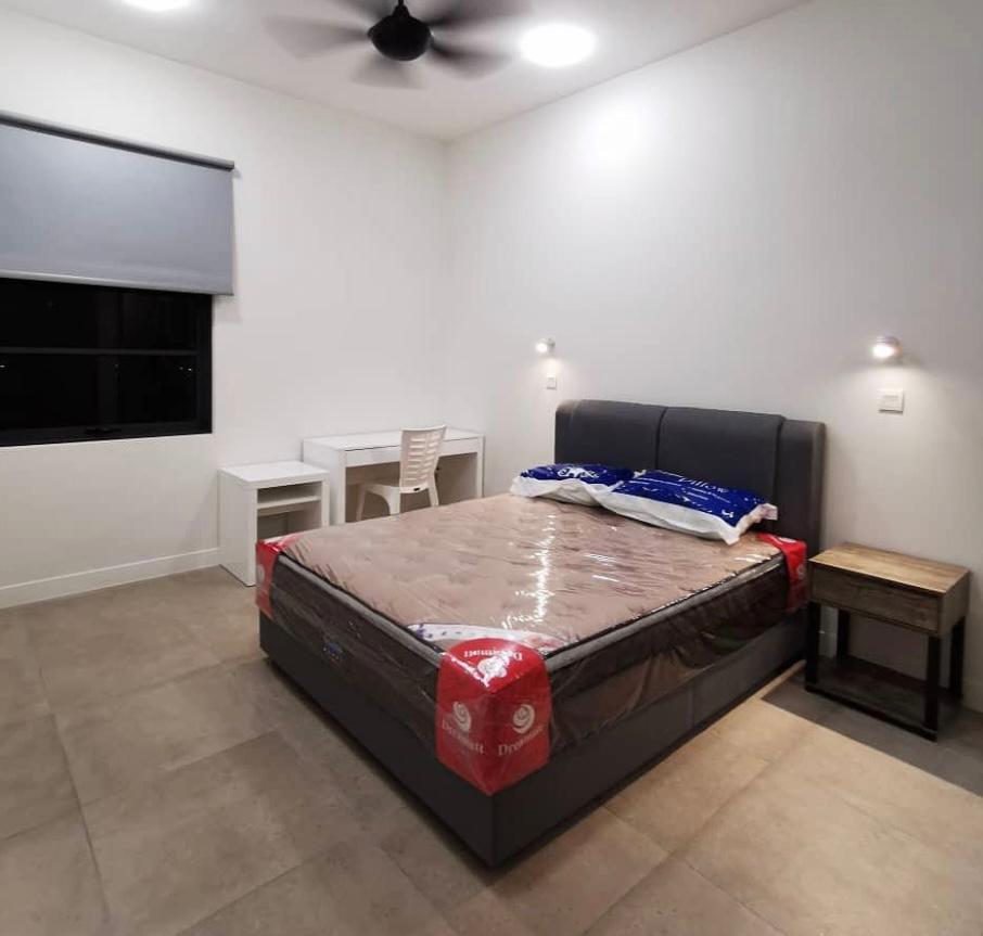 Union Suites Big Common Area For Rent - photo 12
