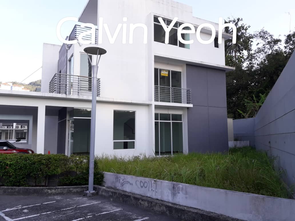 Minden Gardens Residence , 3 Storey Semi Detached - photo 1