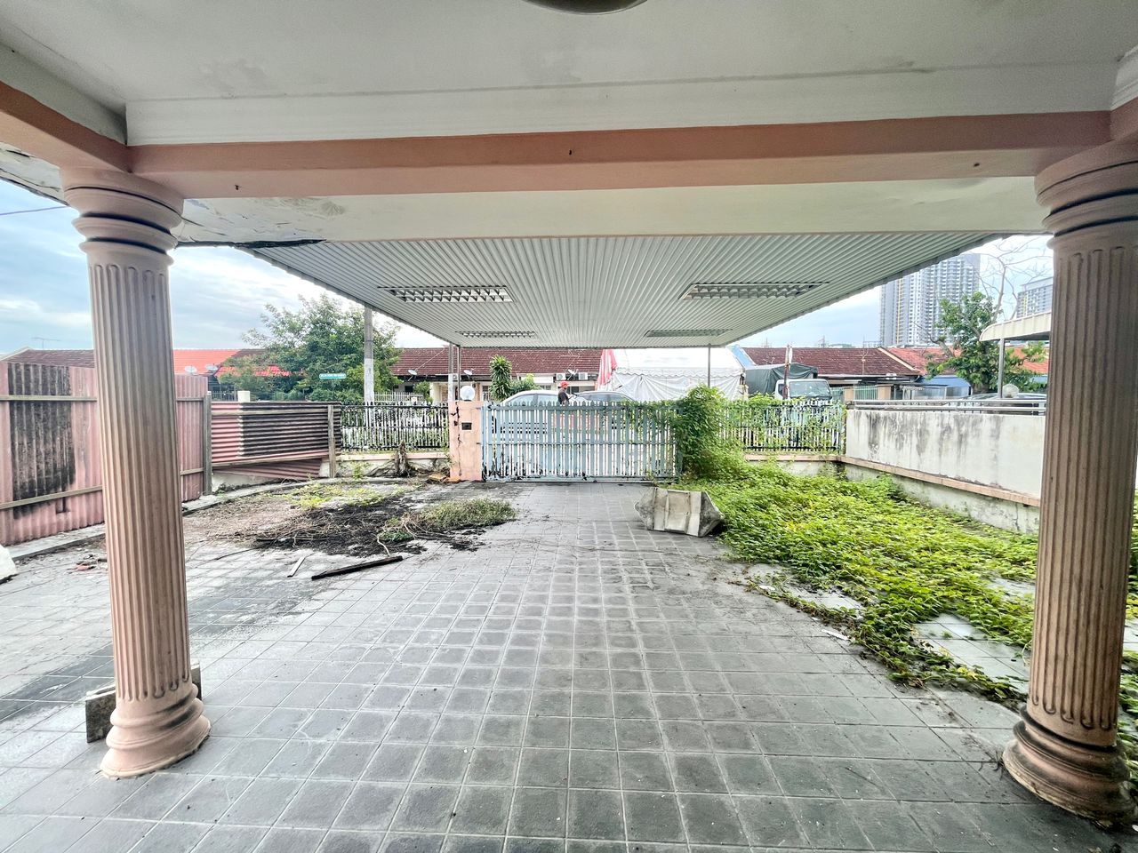 AYER ITAM - photo 2