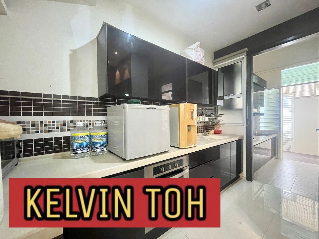 3 STOREY TERRACE CORNER LA 2600SF FULLY RENO RELAU - photo 4
