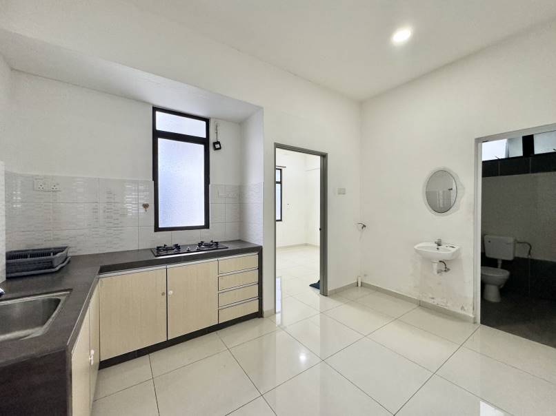 MEDAN RIA FULLY RENOVATED WELL MAINTAIN - photo 3