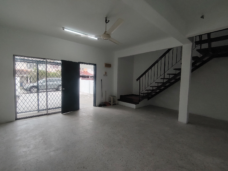 Double Storey Terrace House Jalan Anggerik, Bukit Sentosa  - photo 7