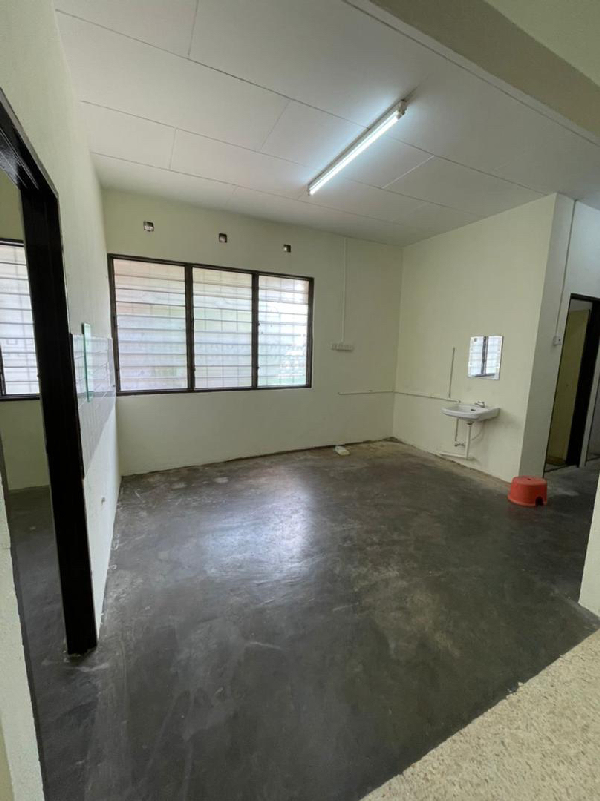 TAMAN SRI RAMBAI 1-STOREY SEMI D - photo 3