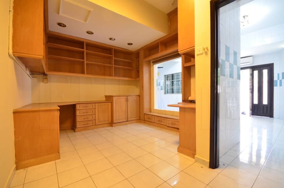 Renovated Corner Double Storey Seksyen 7 Shah Alam - photo 7