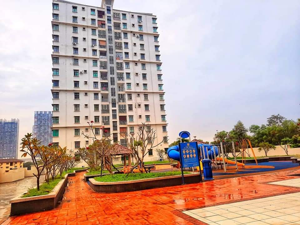 CONDOMINIUM KRISTAL VIEW SEKSYEN 7