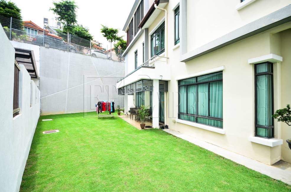 3 STOREY SEMI D KELAB GOLF KGSAAS SEKSYEN 13 - photo 3