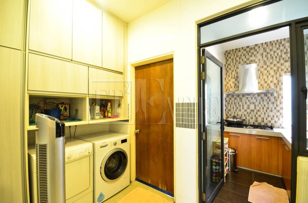 3 STOREY SEMI D KELAB GOLF KGSAAS SEKSYEN 13 - photo 8