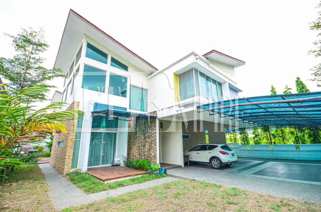 2 STOREY BUNGALOW SEK 7 SHAH ALAM FACING UITM