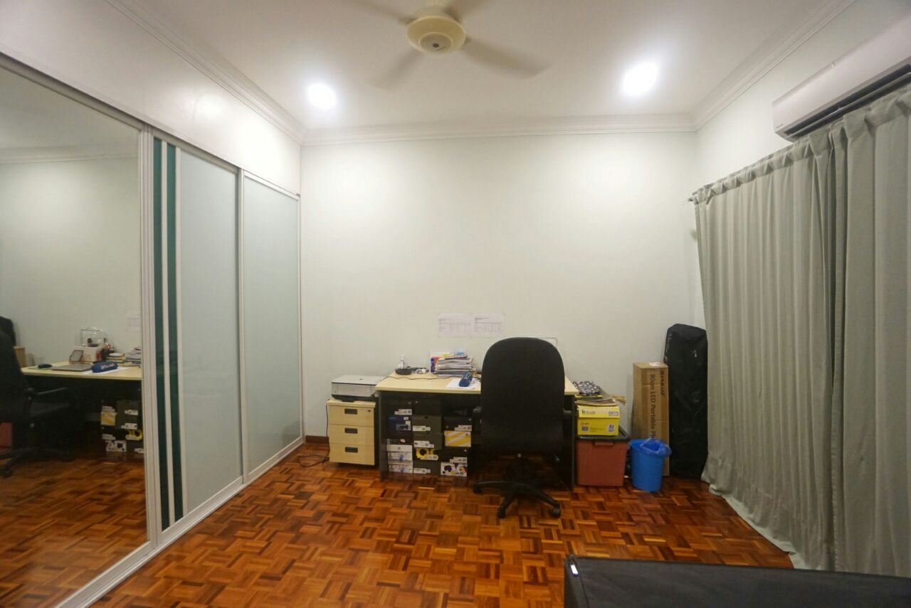 RENOVATED 2 STOREY SEMI D SEKSYEN 9 SHAH ALAM - photo 4