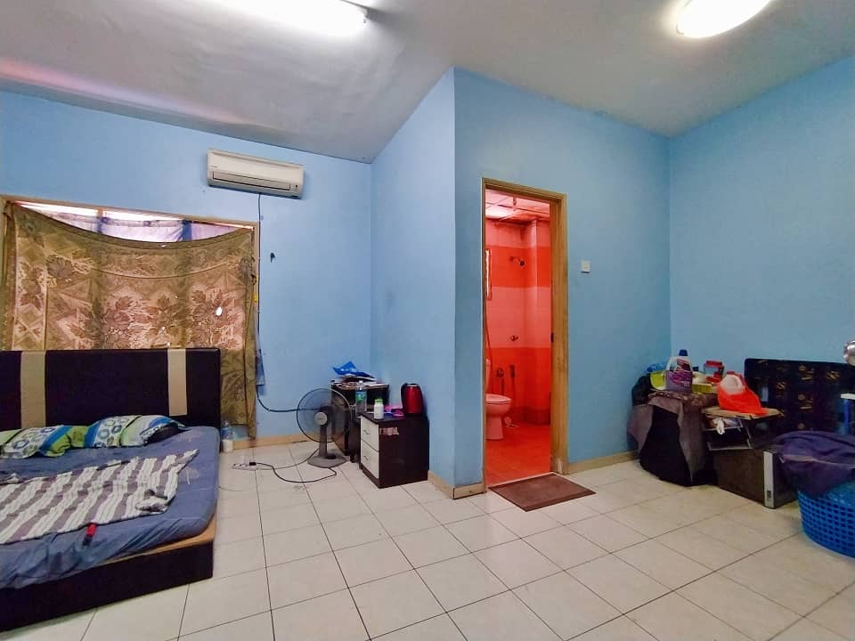 CHEAPEST 3-STOREY TERRACE HOUSE SEK U5 SHAH ALAM - photo 6