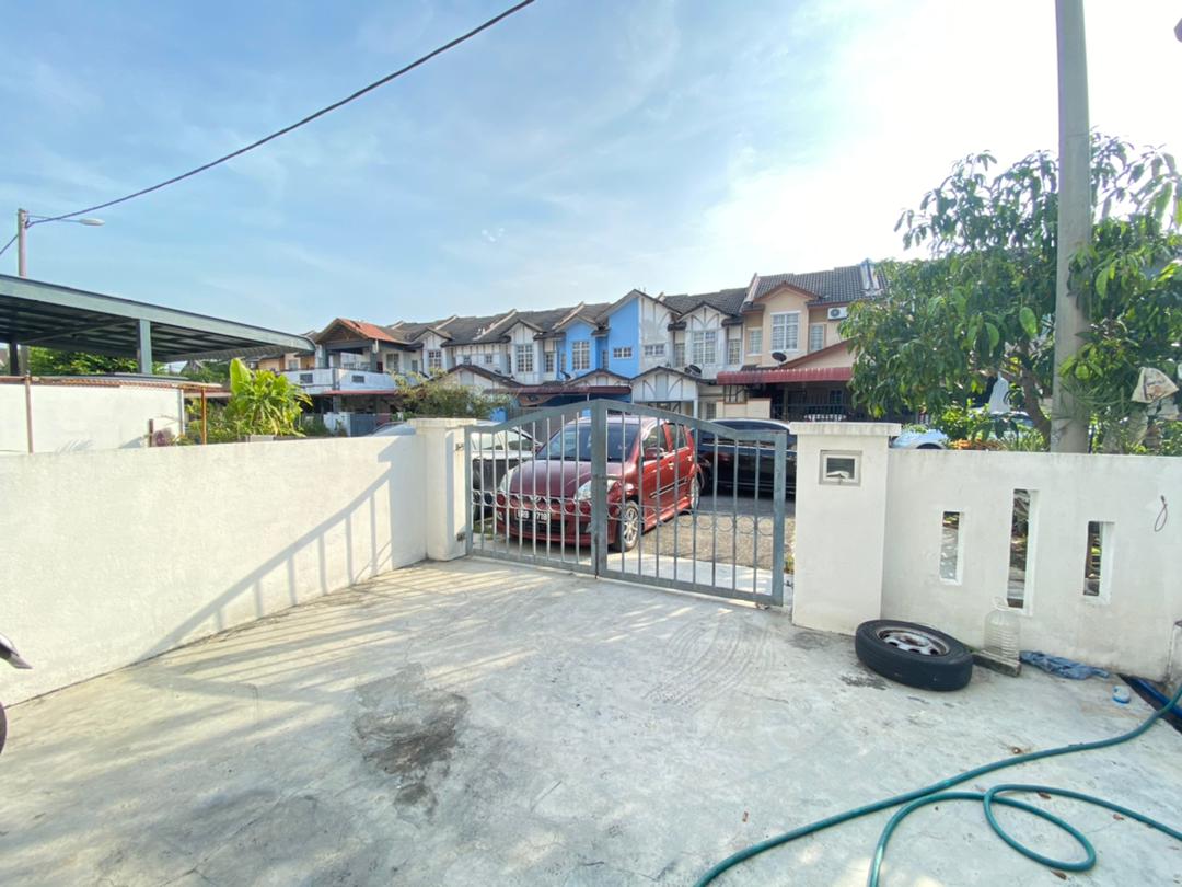CHEAPEST NON BUMI 2 STOREY BANDAR PUNCAK ALAM - photo 2