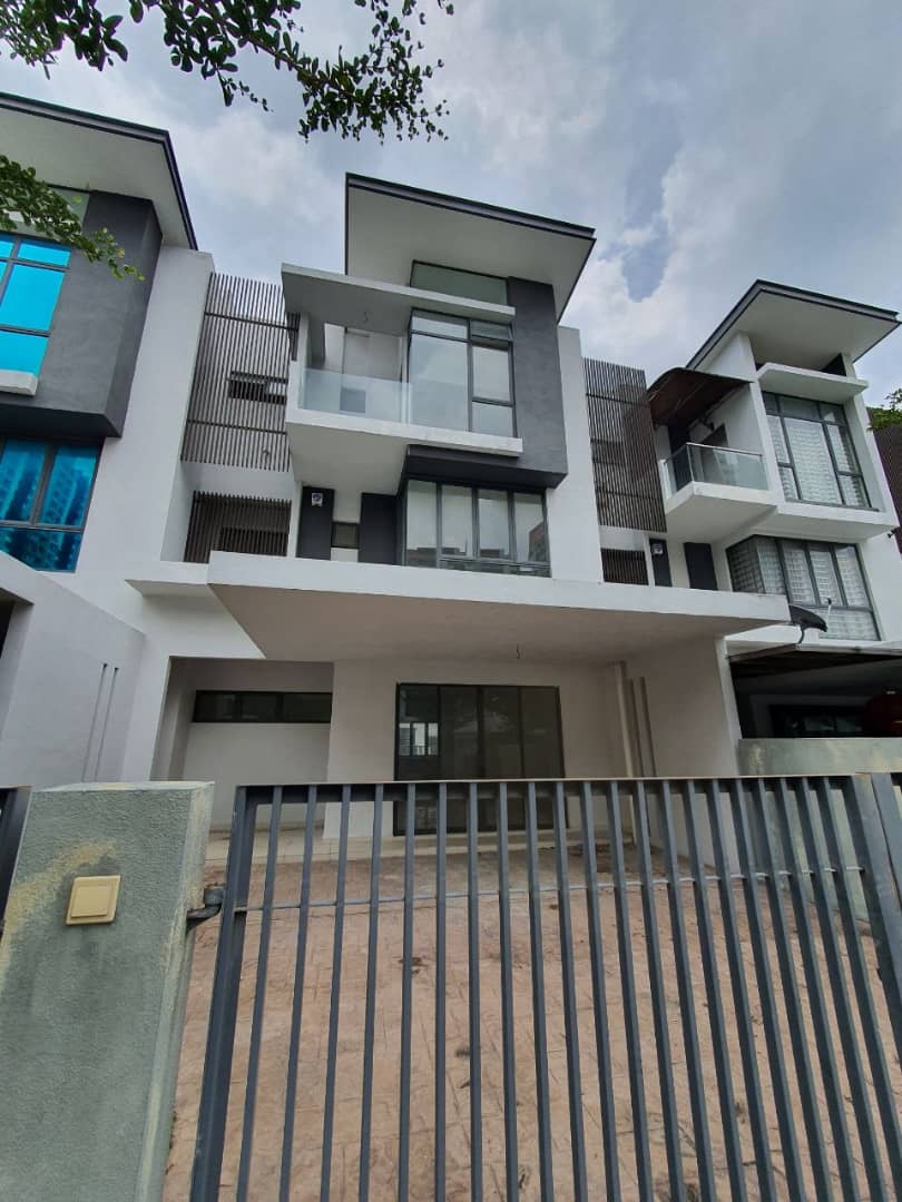CHEAPEST 3 STOREY SUPERLINK MUTIARA VILLA KAJANG