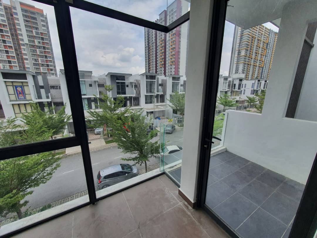CHEAPEST 3 STOREY SUPERLINK MUTIARA VILLA KAJANG - photo 7