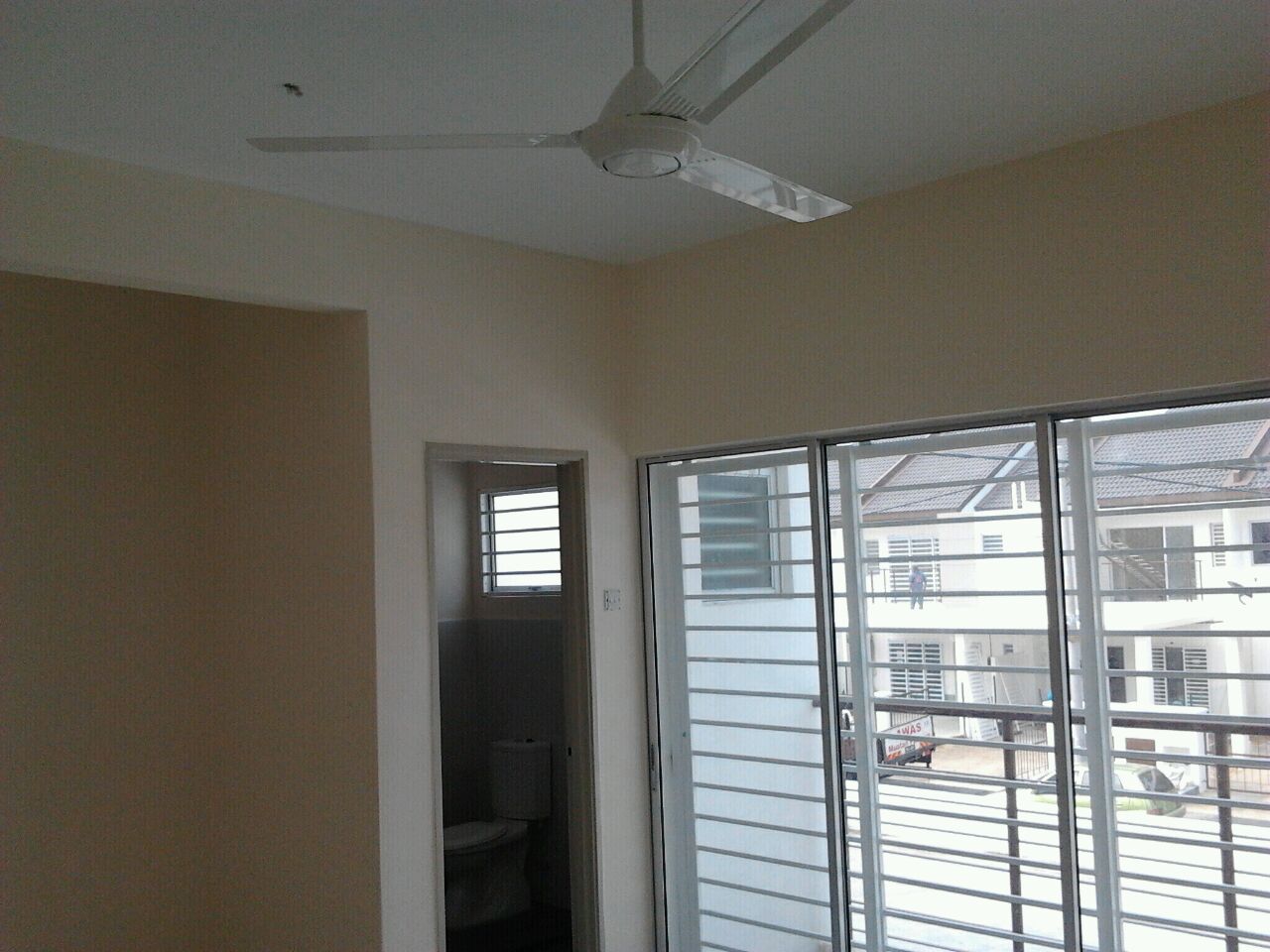 2 STOREY TERRACE, ALAM SURIA BANDAR PUNCAK ALAM - photo 3
