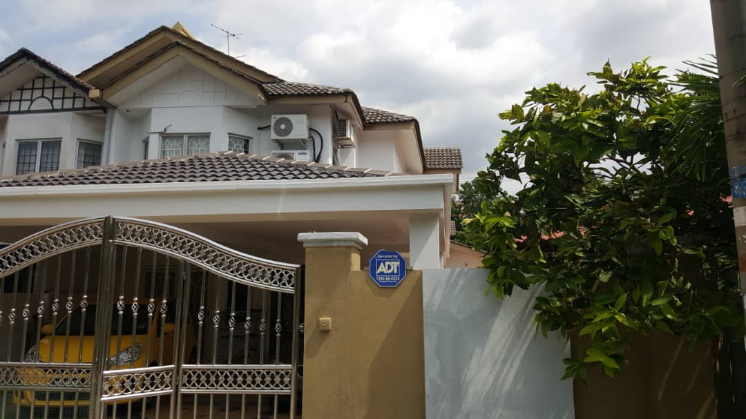 CORNER LOT 2 STOREY TERRACE HOUSE SEK 7 SHAH ALAM
