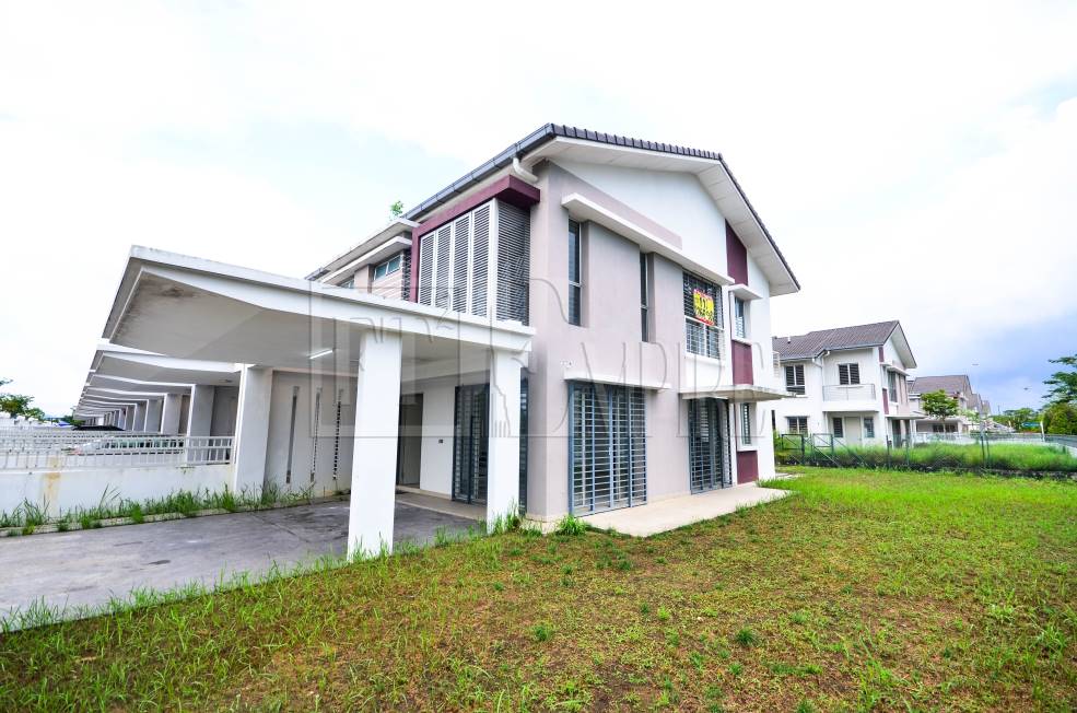 CORNER LOT 2 STOREY ELMINA GARDEN SHAH ALAM
