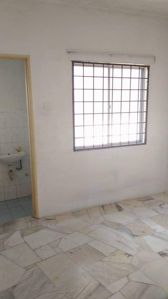 2ND FLOOR APARTMENT AKASIA PUNCAK ALAM - photo 4