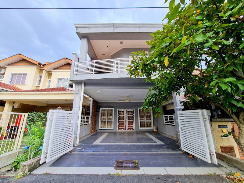RENOVATED 2 STOREY TMN PUNCAK SAUJANA, KAJANG
