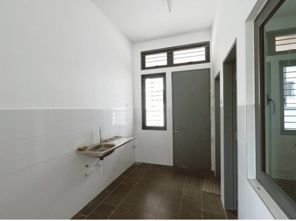 2 STOREY ENDLOT WITH SPACIOUS LAND ALAM IMPIAN - photo 7