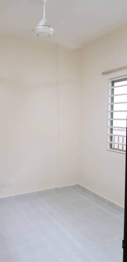 APARTMENT RESIDENSI WARNASARI PUNCAK ALAM - photo 2