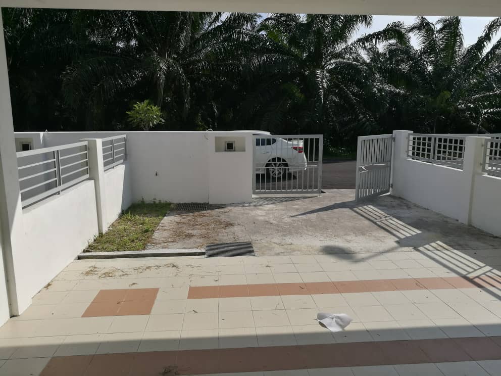 1 STOREY HOUSE TMN DATO HORMAT, TELUK PANGLIMA GAR - photo 2