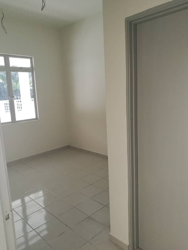1 STOREY HOUSE TMN DATO HORMAT, TELUK PANGLIMA GAR - photo 4