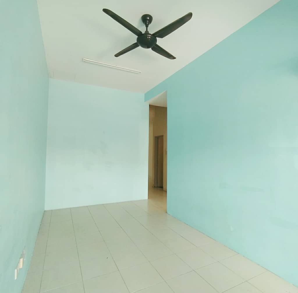 FREEHOLD, 1 STOREY TERRACE TELUK PANGLIMA GARANG - photo 9