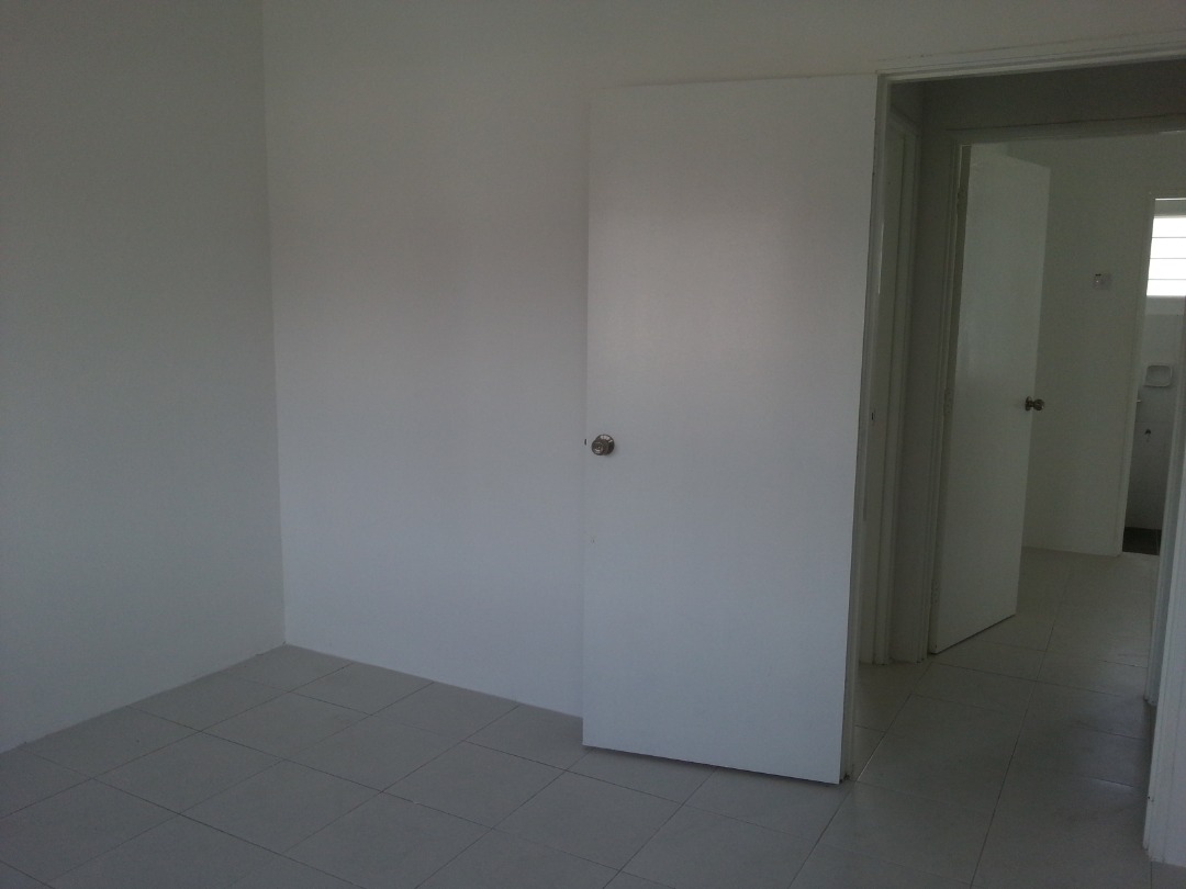 NON BUMI, 2 STOREY TERRACE BANDAR SAUJANA PUTRA - photo 4
