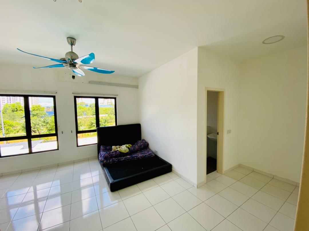 FREEHOLD, 2 STOREY ALBIDA PRECINCT 17 SETIA ALAM - photo 4