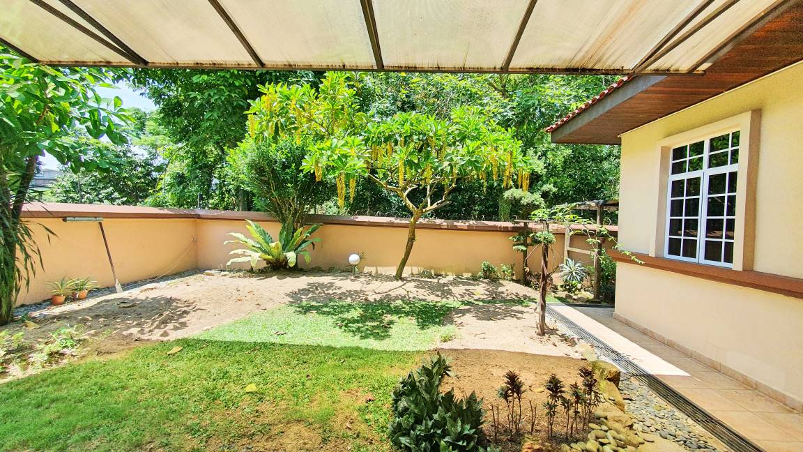 EXCLUSIVE BUNGALOW JALAN MIHRAB, BUKIT JELUTONG - photo 3