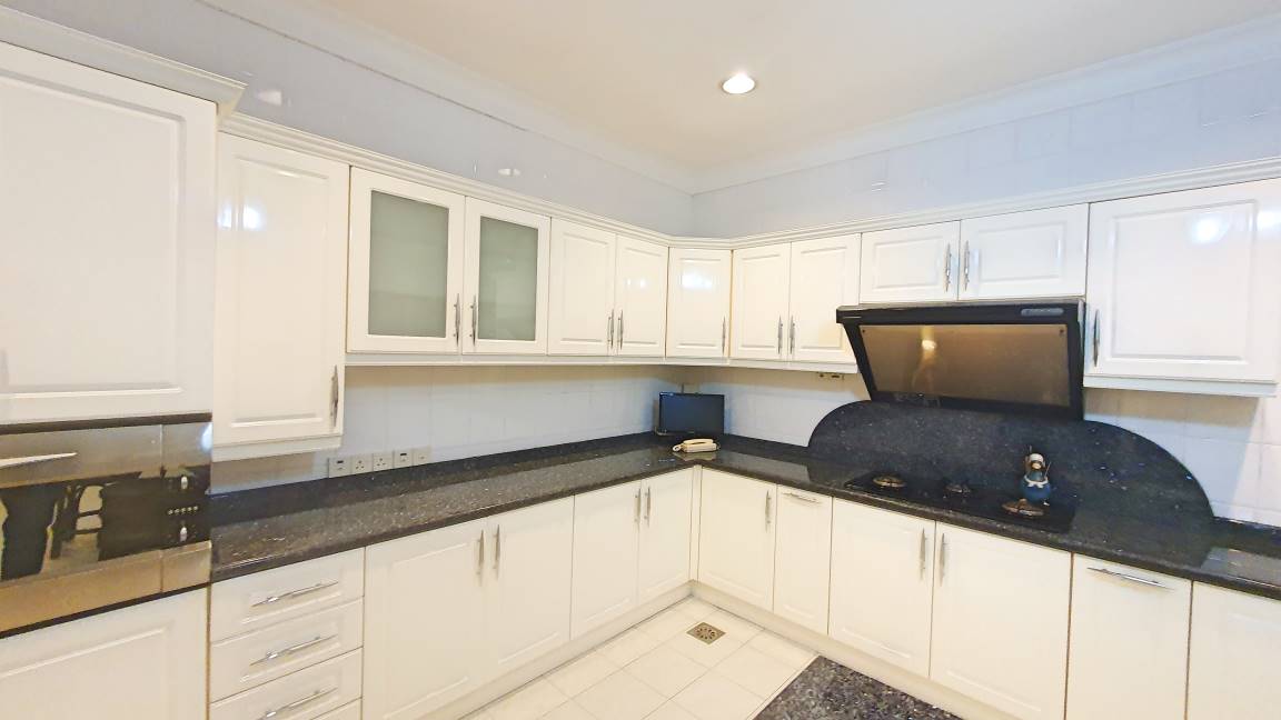 EXCLUSIVE BUNGALOW JALAN MIHRAB, BUKIT JELUTONG - photo 7