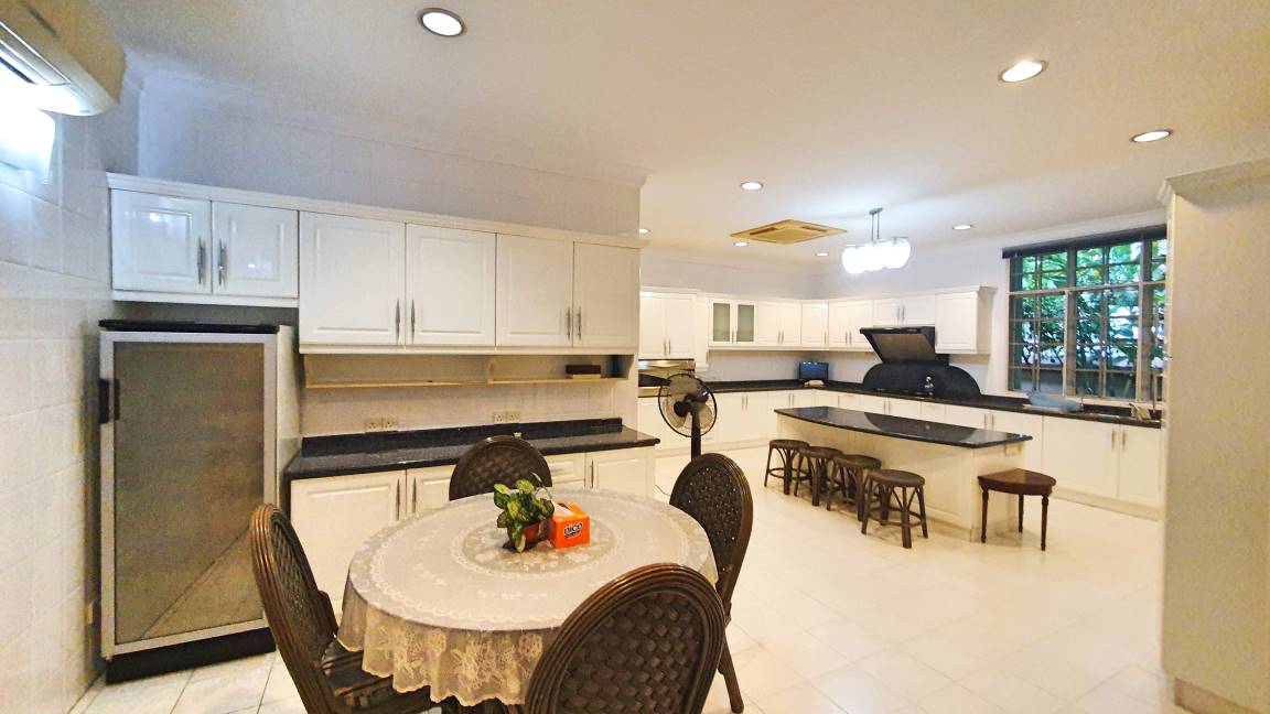 EXCLUSIVE BUNGALOW JALAN MIHRAB, BUKIT JELUTONG - photo 10