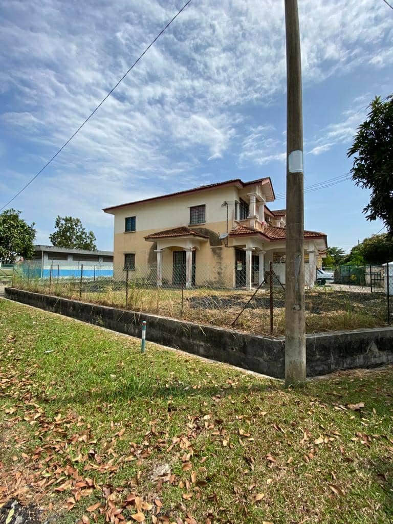 2 STOREY CORNER LOT PUNCAK ALAM - photo 2