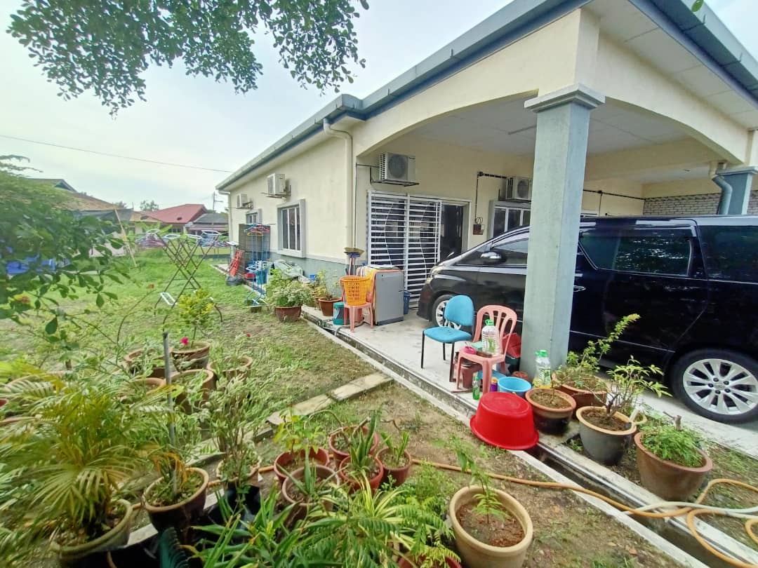 FREEHOLD, 1 STOREY ENDLOT AT SUNGAI PINANG KLANG - photo 2