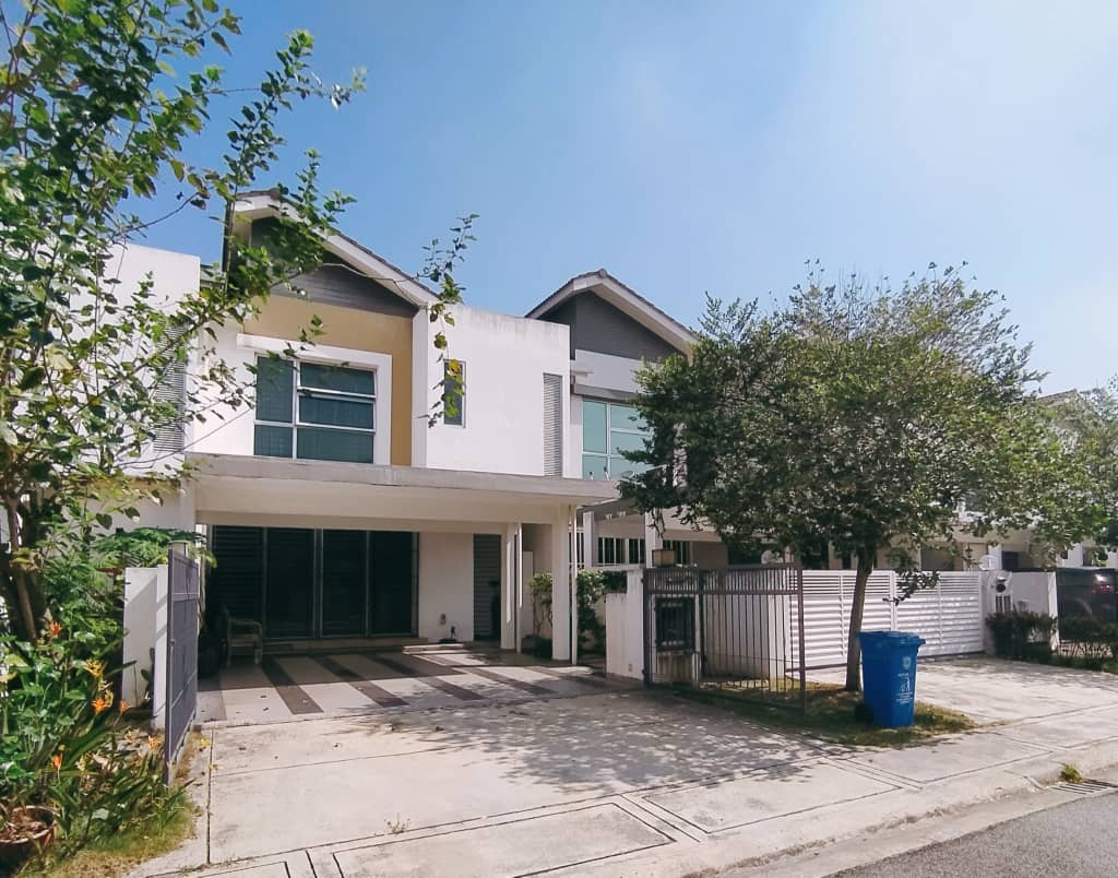 FREEHOLD, 2 STOREY HOUSE, ALAM IMPIAN, SHAH ALAM - photo 2