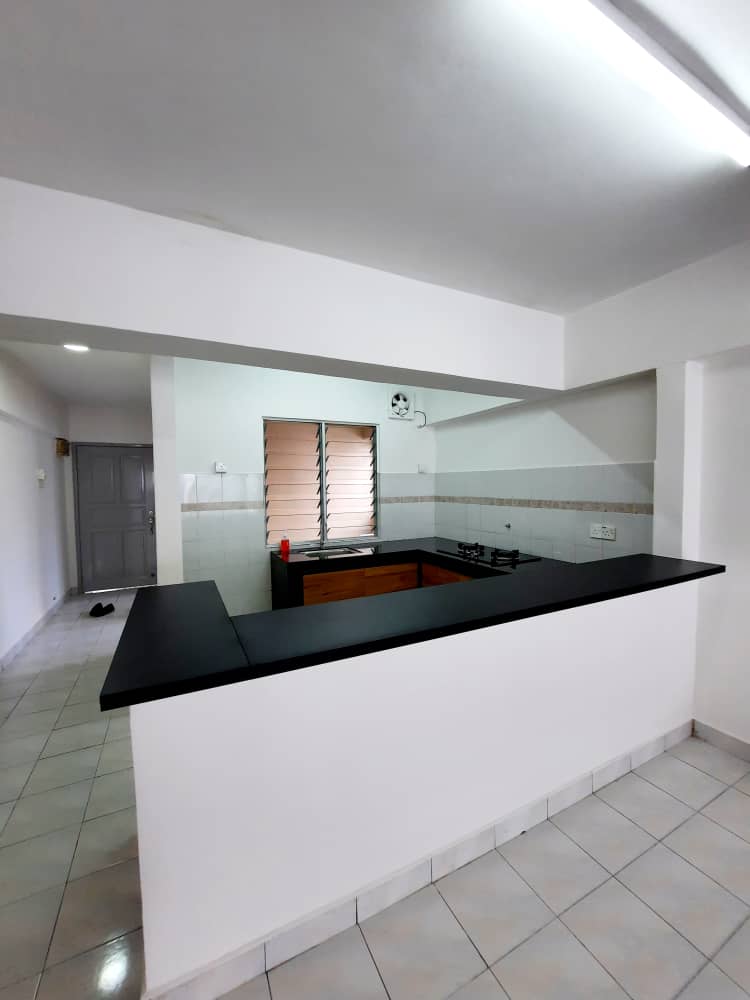 Plaza 393 972sqft 3R2B Partly RM1700