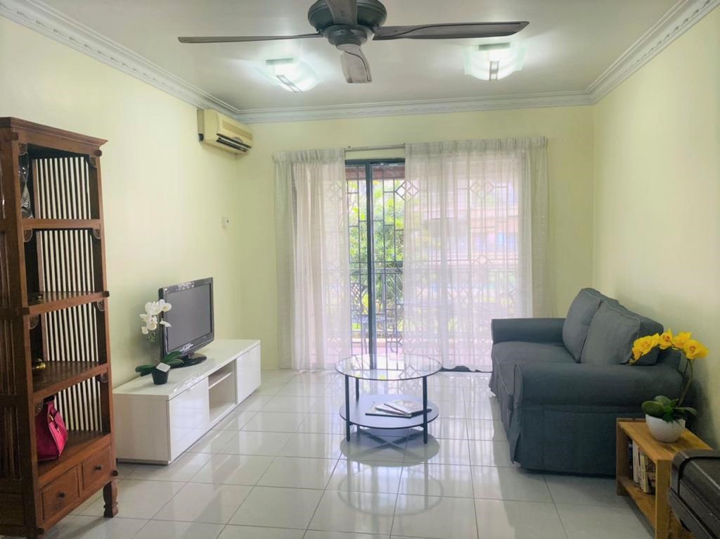 Terry bangsar permai 1000sf 3r2b ff 1cp 2300