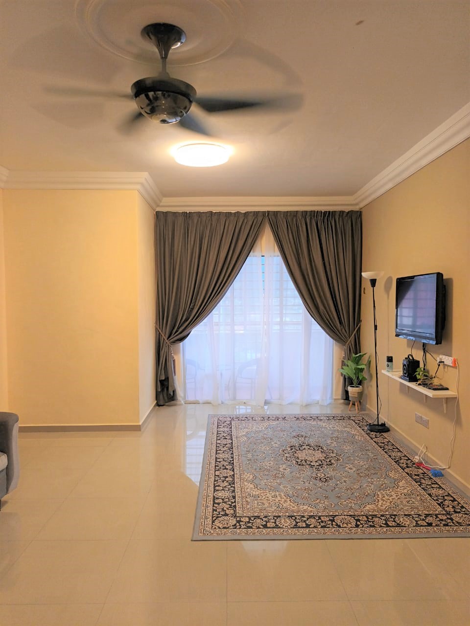 Merdeka Villa  930sqft 3R2B1C FF RM1650