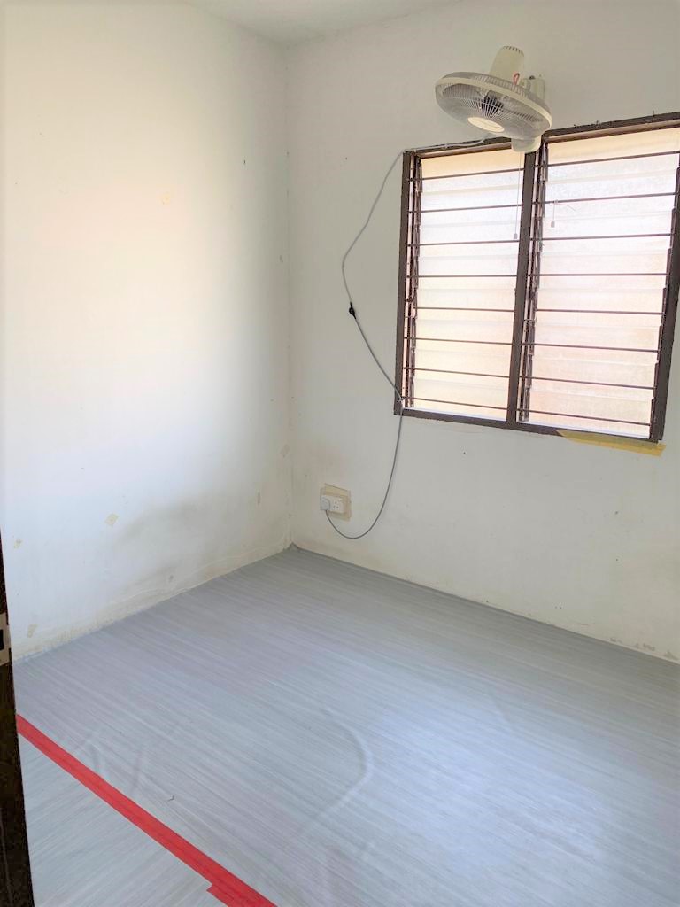 Putra Ria Apartment 1000 3R1B1C PF RM1600