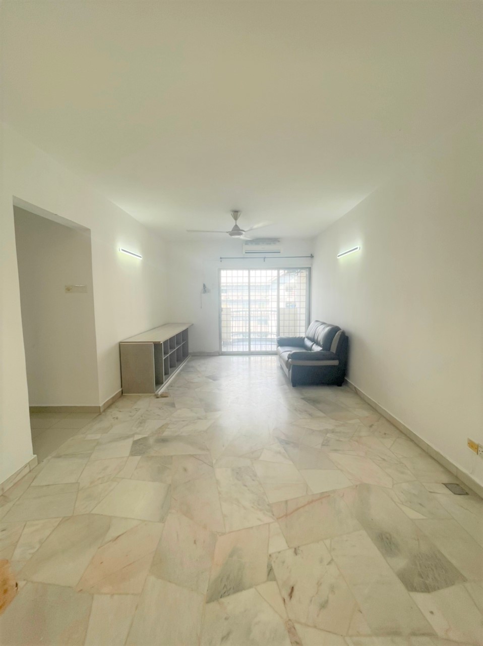 Brem Park 2 1100 3R2B1C RM1300