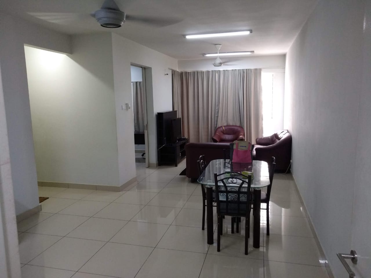 W0420 Maxim Citylights 856 2R2B1C PF RM1400