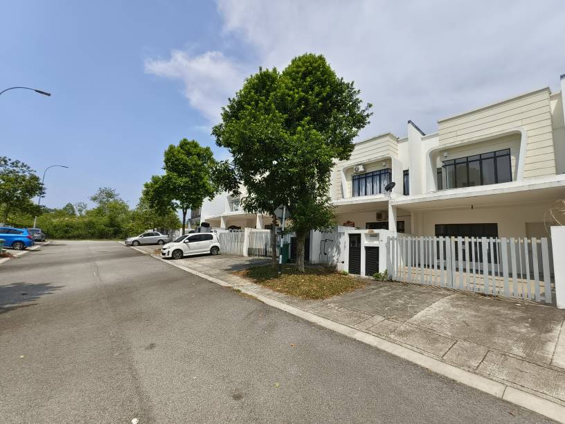 Brand New 22x75 Full Loan 2 Sty House Setia Ecohil - photo 2