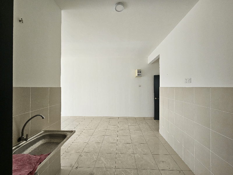 Suria Mewah Resident Sale, 4 Room 2 Bath 2 Parking 1000Sqft - photo 9