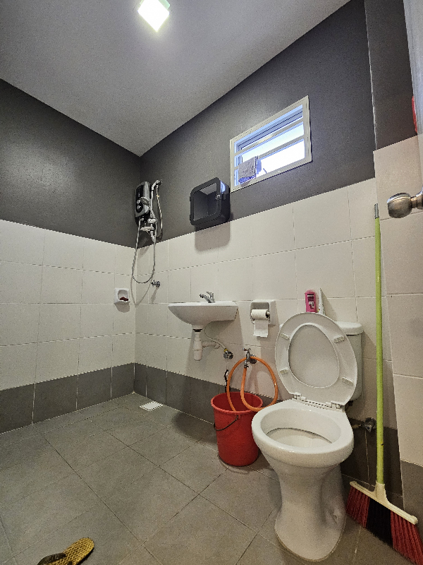 Hillpark 2 Sty House Endlot Rent, Fully Furnished, 4r3b,Gated and Guarded - photo 13