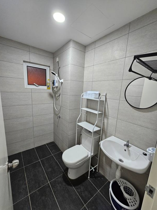 Near Ktm, Canopy Hill Kajang 2r1b Fully Furnish - photo 8