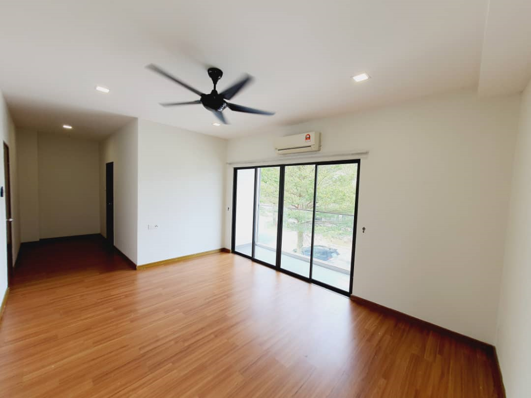 Semi Detached Kayumanis Garden Villa , Bangi - photo 4