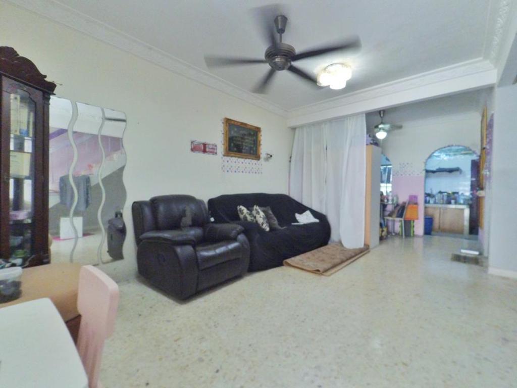 Double Storey Terrace House, Taman Rasmi Jaya - photo 2