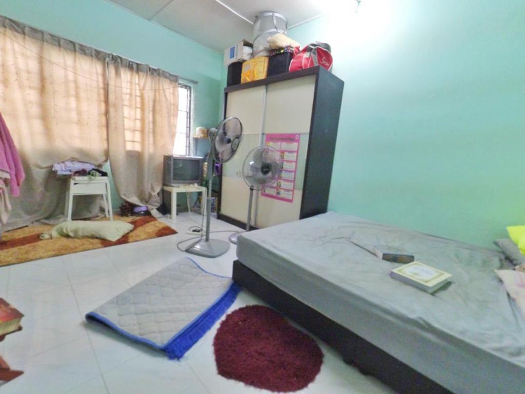 Double Storey Terrace House, Taman Rasmi Jaya - photo 5
