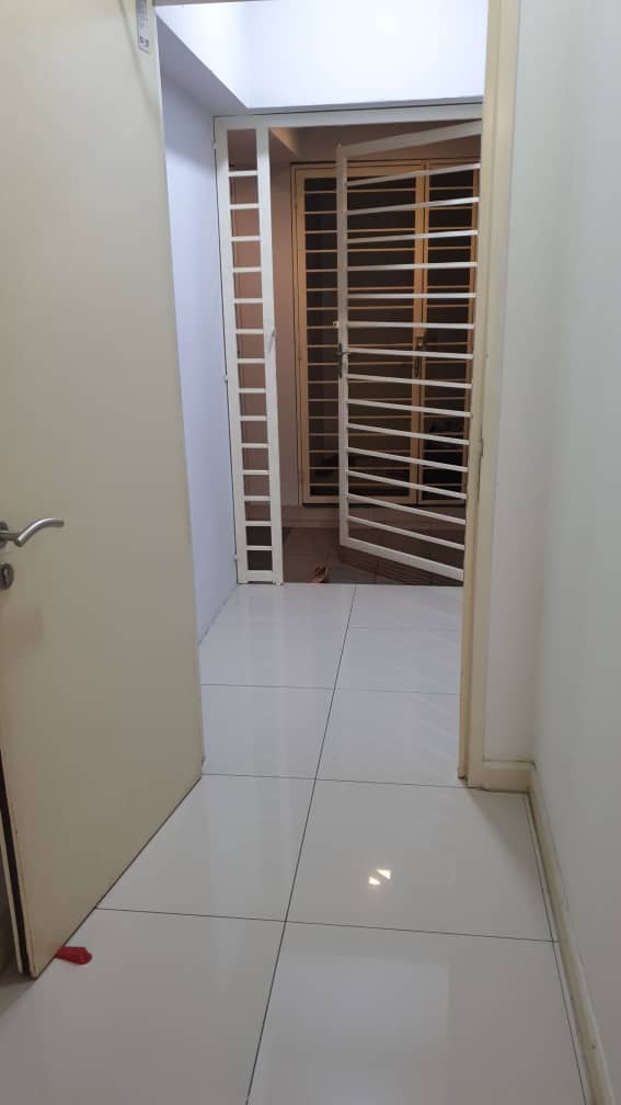 Tiara Mutiara Service Apartment - photo 10